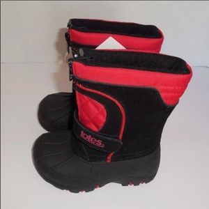 totes Shoes - Totes brand waterproof kids boots retail 60$! totes Shoes - Totes brand waterproof kids boots retail 60$!